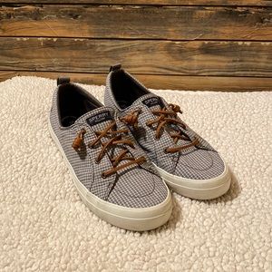 Womens Sperry tennis shoes